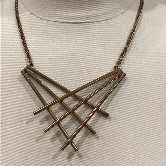 Statement necklace - Picture 2 of 3